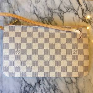 NWOT Auth Louis Vuitton Daimer Azur Pouch w/strap